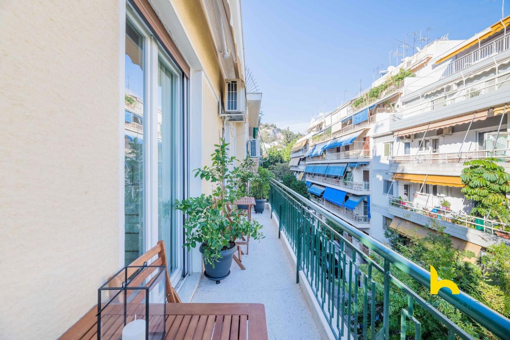 Sun-Splashed 2-Bdr Corner Apartment With Hillside Views! Atene Esterno foto
